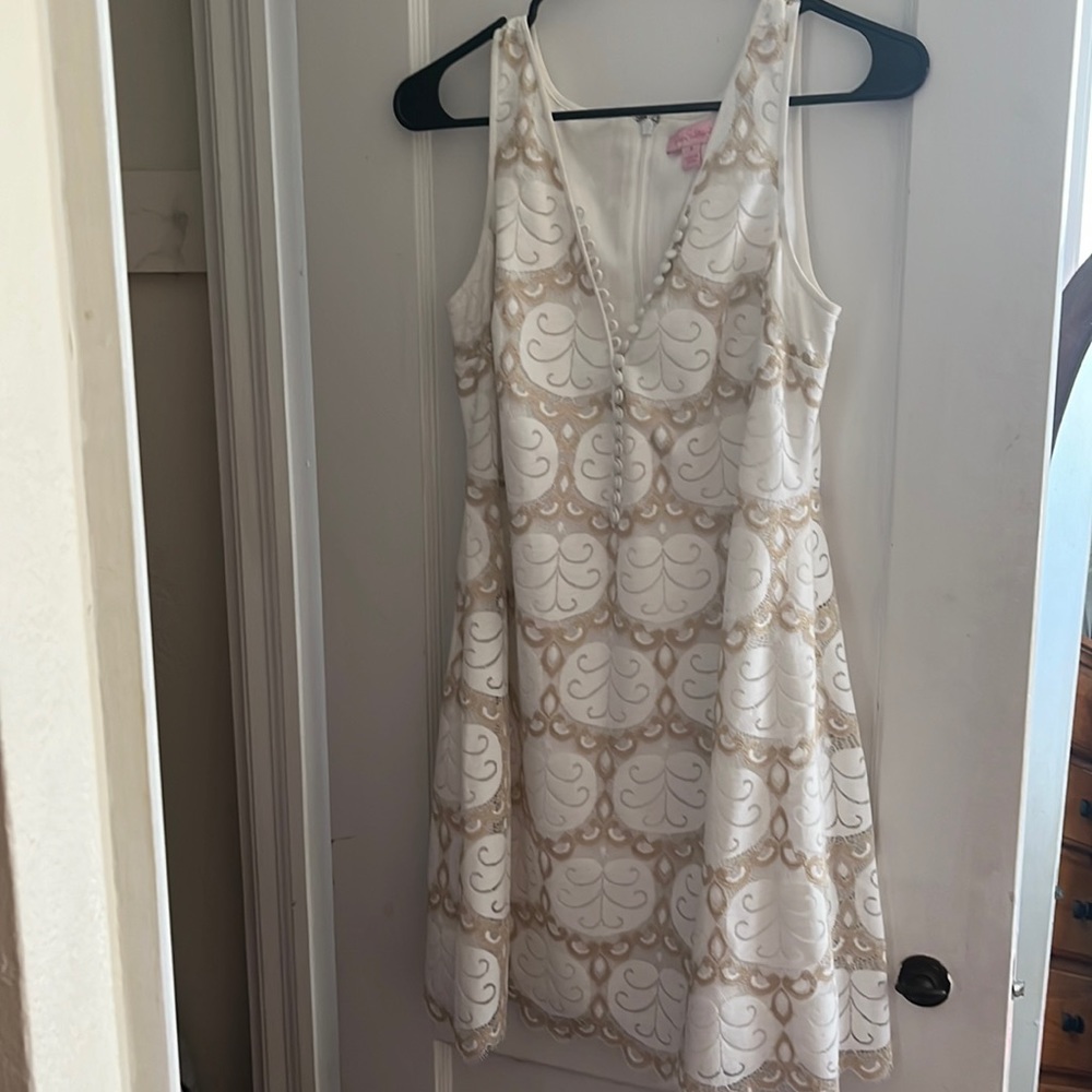 VGU Lilly Pulitzer Dress Size 8. Glittery Gold & White